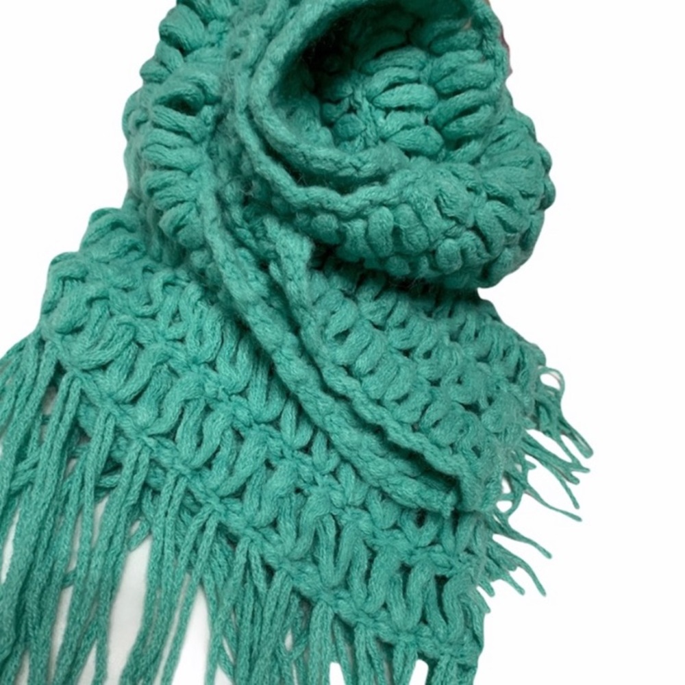 Lowest Deal $8 
Apt. 9 Beautiful Thick Fluffy Infinity Scarf - Picture 5 of 6